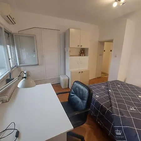 Quiet And Comfortable Centre Area Apartment Belgrade