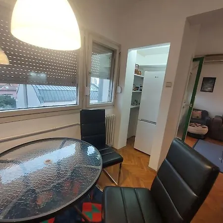 Quiet And Comfortable Centre Area