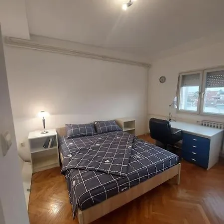 Quiet And Comfortable Centre Area